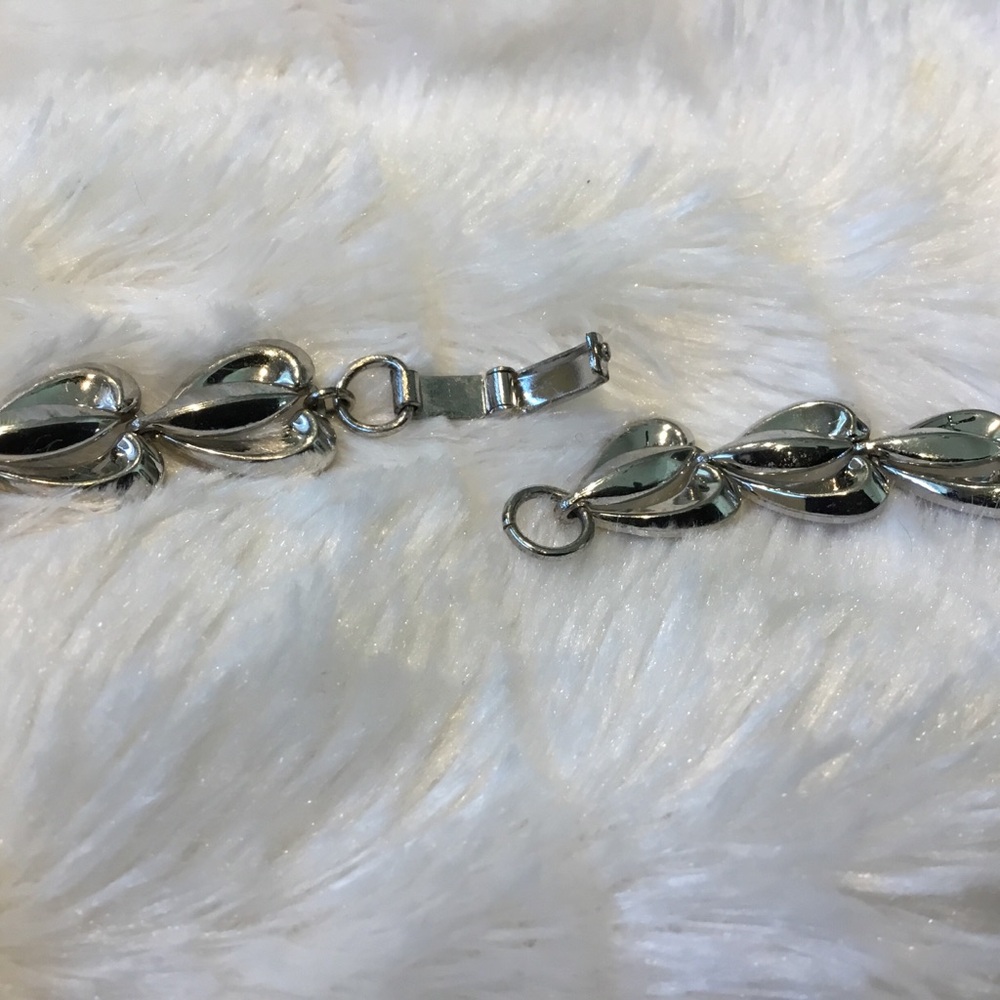 LUSTERN Vintage Silver Choker Necklace - Picture 5 of 7